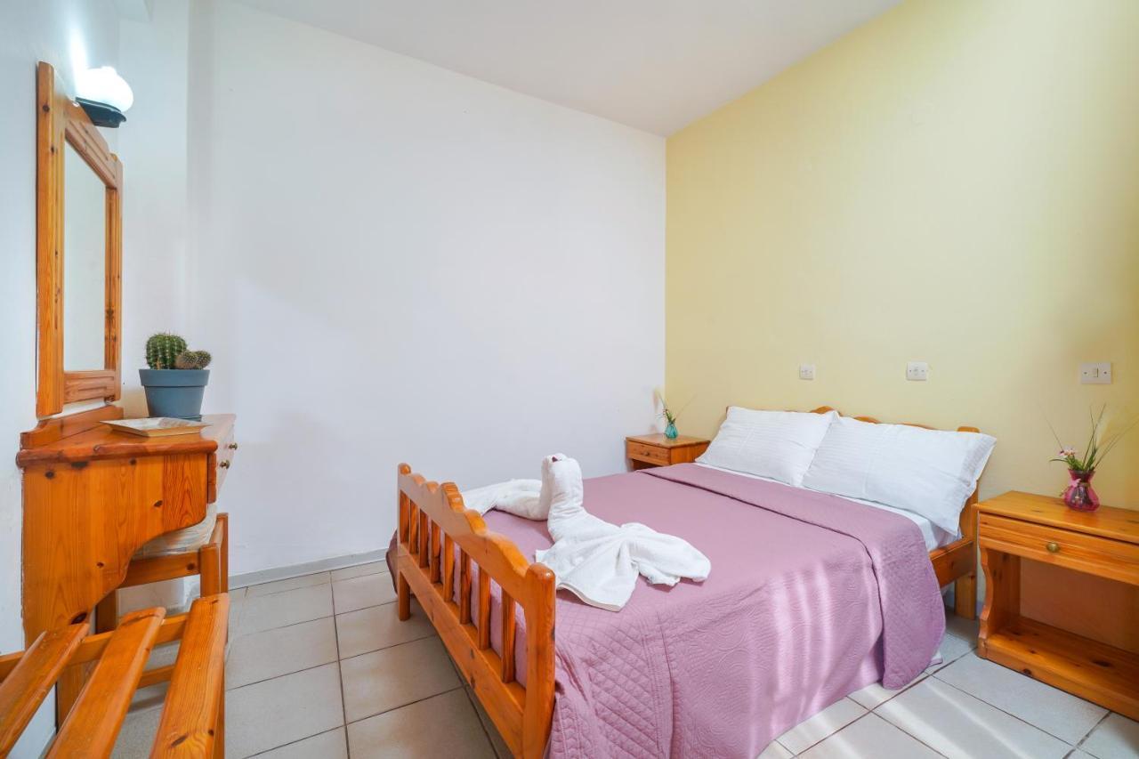 Penelopi Apartments Liménas Eksteriør bilde