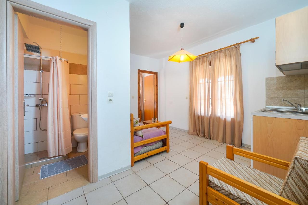 Penelopi Apartments Liménas Eksteriør bilde